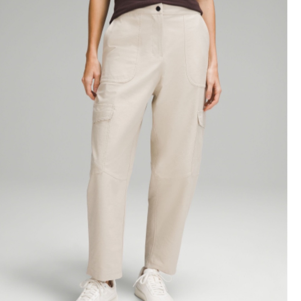 Lululemon Light Utilitech Cargo Pocket High-Rise Pant